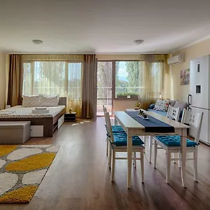 Riverside With Free Parking Appartement